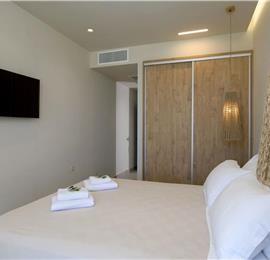 3 bedroom villa with pool & sea view, near Acharavi, sleeps 6